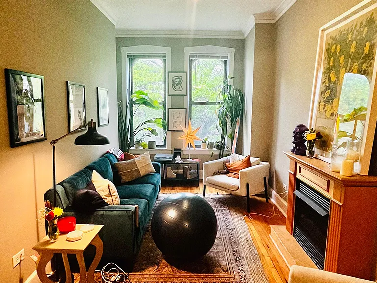 1513 W Addison St #2 — Photo 6