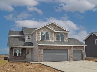 417 Hodges Ct, Chatham, IL 62629