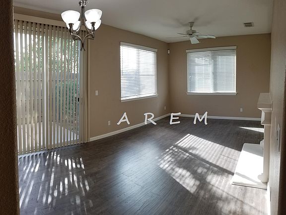 3rd image of 220 Caravaggio Cir