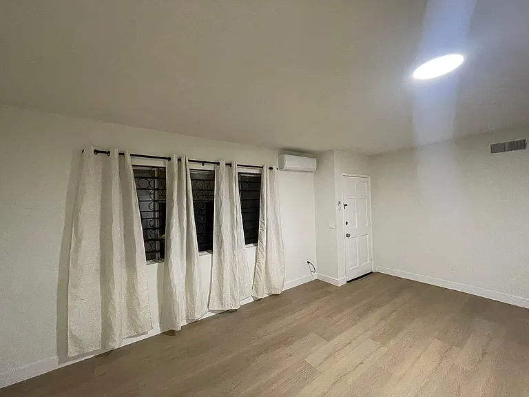 1026 Edith Ave #A — Photo 9