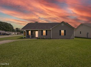 100 Bluebonnet St, Elizabeth City, NC 27909