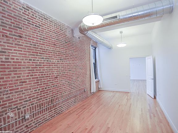 3rd image of 4801 N Ravenswood Ave #1814