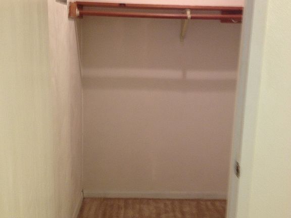 HUGE WALKIN CLOSETS