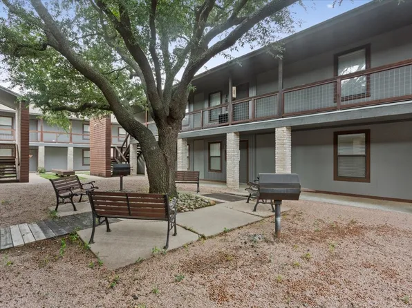 1326 S 12th St, Waco, TX 76706