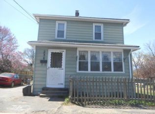 7 Hamel St, Chicopee, MA 01020