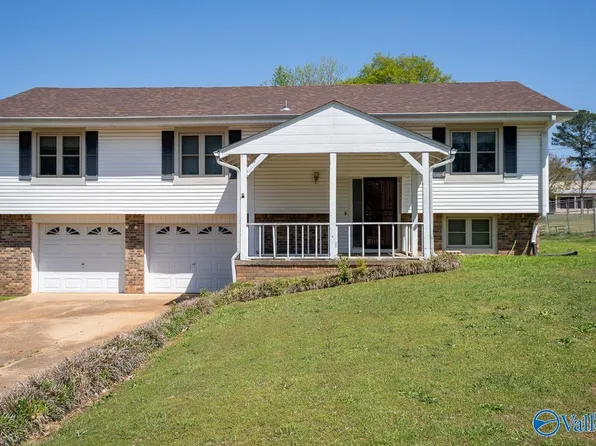 1734 Beckman Dr, Florence, AL 35630