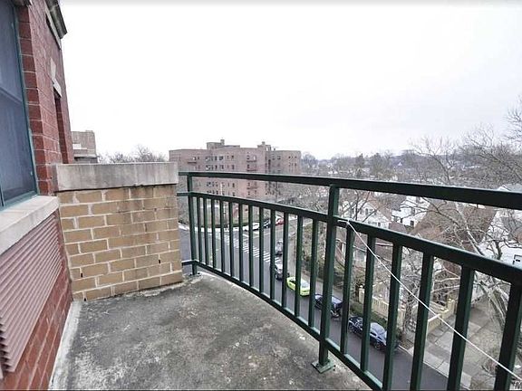 4th image of 14341 84th Dr APT 7D