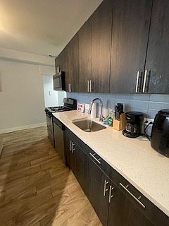 3rd image of 908 W Waveland Ave #G