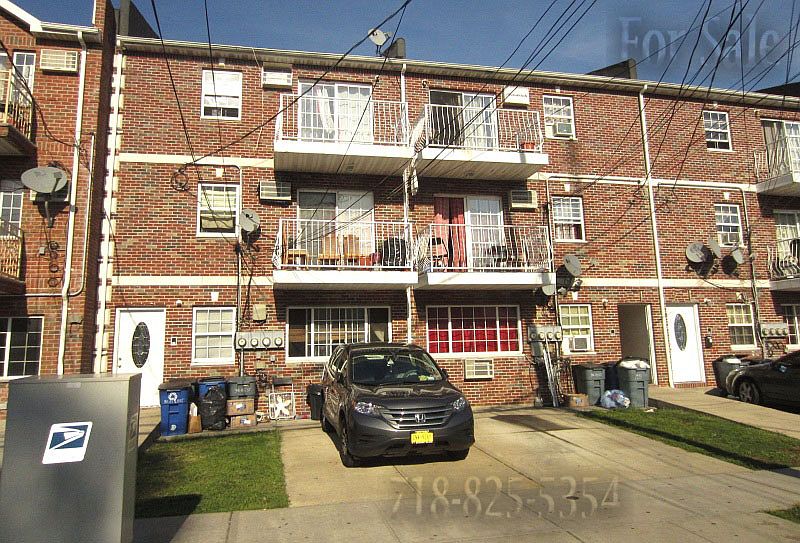 1st image of 4-85 218 St #12