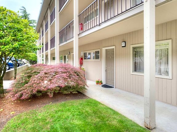 5th image of 130 105th Ave SE #11X