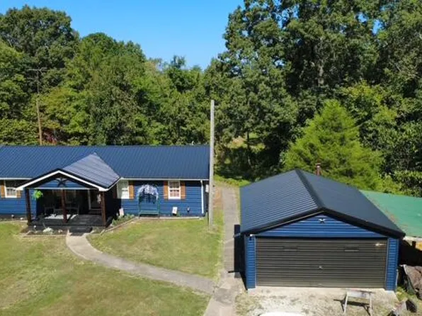 590 Walnut Grove Rd, Dawson Springs, KY 42408