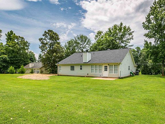 2nd image of 135 Crooked Creek Dr