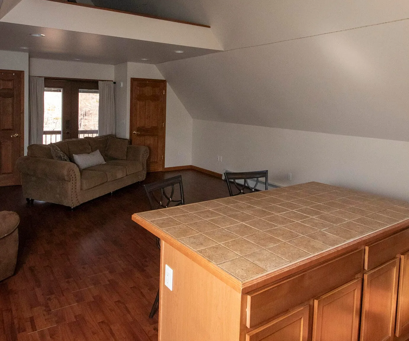 1 bed, 1.0 bath, 700 sqft, $1,850 — Photo 2