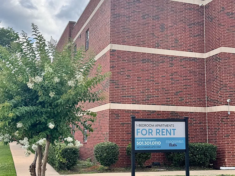 McGowan Flats Apartments — Photo 14