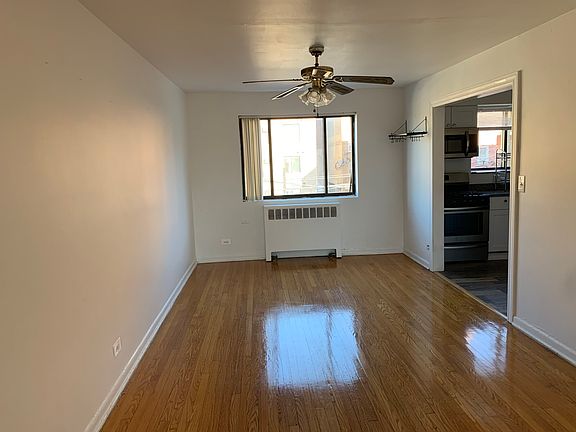 2nd image of 1508 W Farwell Ave APT 1C