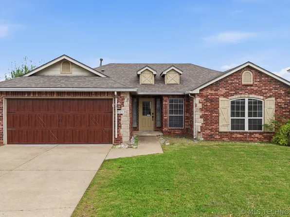 5318 Redbud Dr, Sand Springs, OK 74063