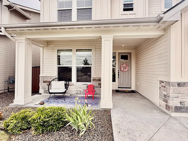 6157 S Ostrum Ave — Photo 1