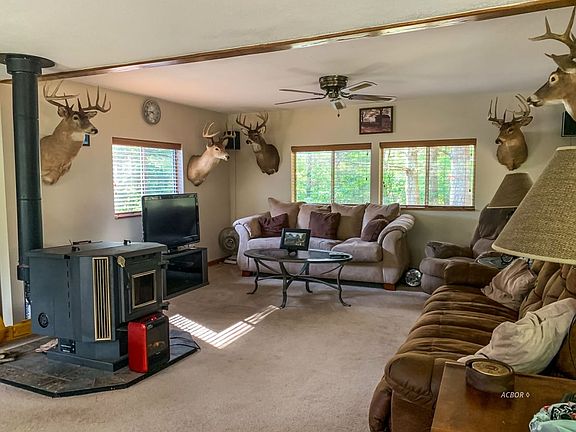 4th image of 1800 Wyandotte Dr