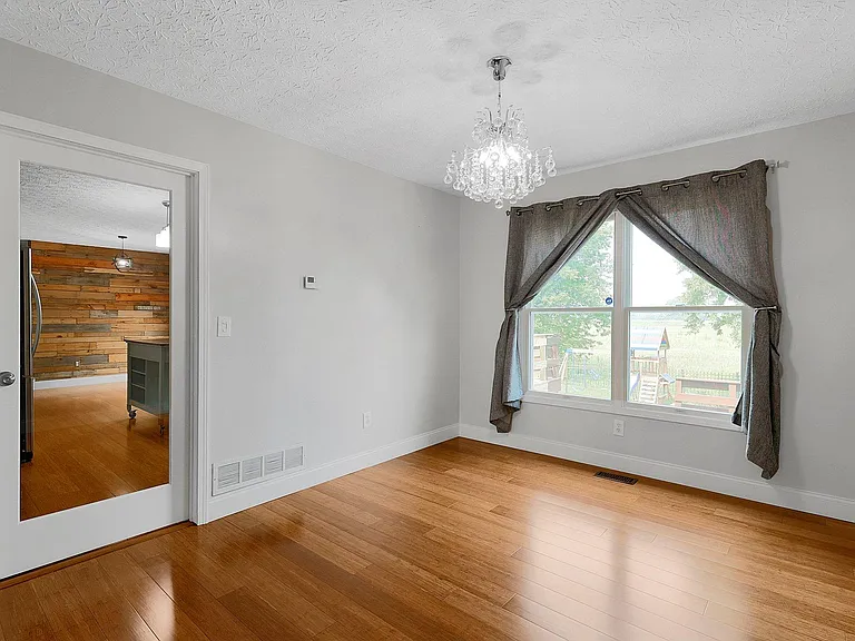 299 Iris Trail Dr — Photo 6