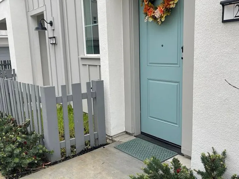24 Seda Ln — Photo 1