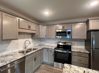 4823 Woodland Park Dr #2, Eau Claire, WI 54701