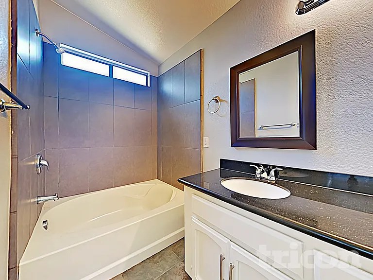 2819 Filbert St — Photo 12