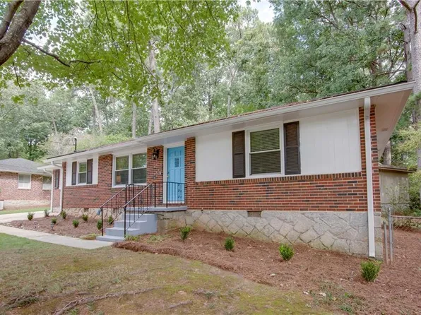 2796 Laurel Ridge Dr, Decatur, GA 30033