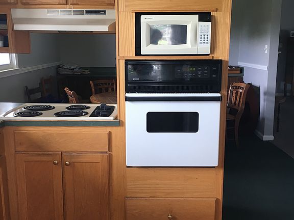 4th image of 95 Rose Bay Ln