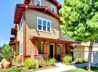 11 Flyers Ln, Tustin, CA 92782