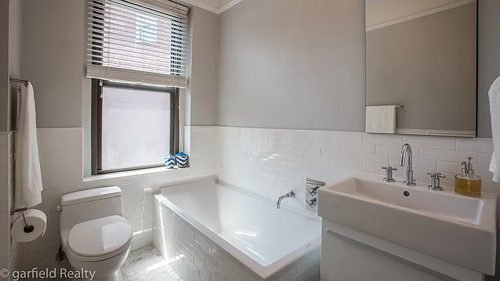 Sold by Garfield Realty  | media 22