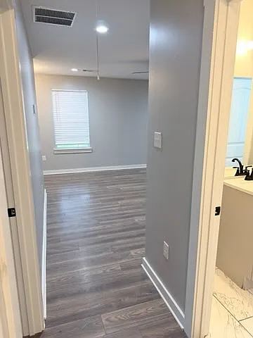 111 W Mallory Ave — Photo 4