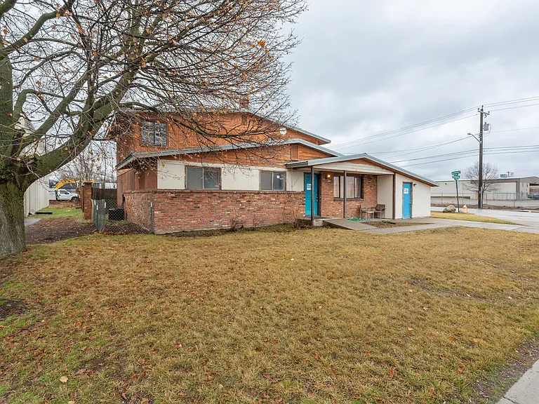 10623 E Montgomery Dr — Photo 26