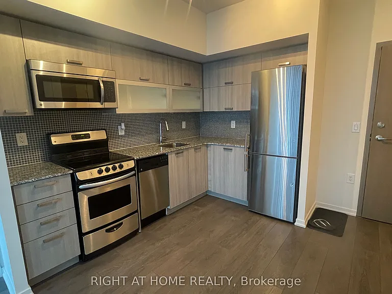 36 Lisgar St #Penthouse 03W — Photo 2