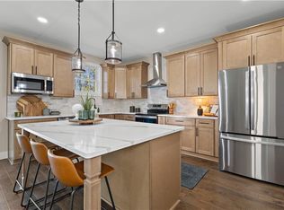 571 Hog Island Rd, Surry, VA 23883