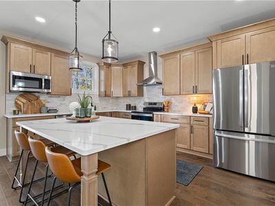 571 Hog Island Rd, Surry, VA, 23883