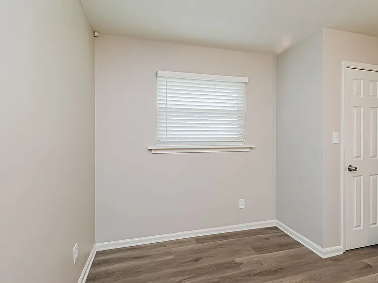 601 Kentbrook Dr — Photo 6