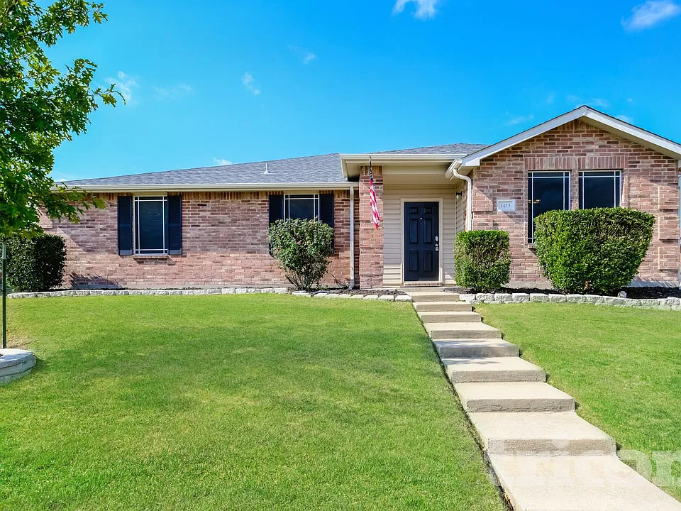 1413 Laurel Ln