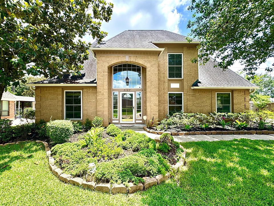 1st image of 3107 Poplar Pl