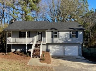 104 Hampton Dr, Dallas, GA 30132