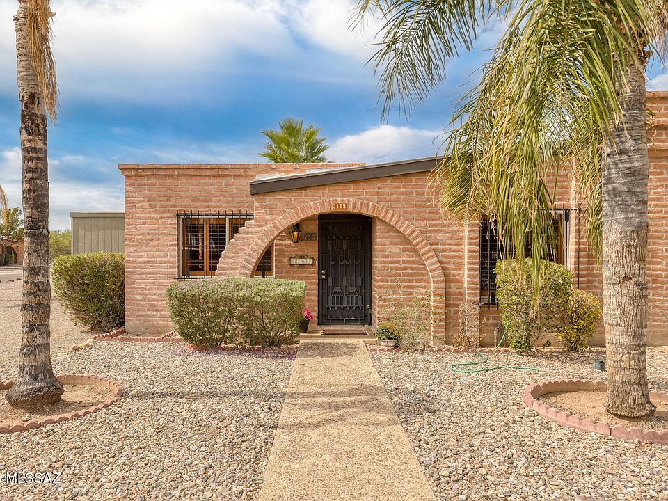 1st image of 3165 N Vista Del Forte Dr
