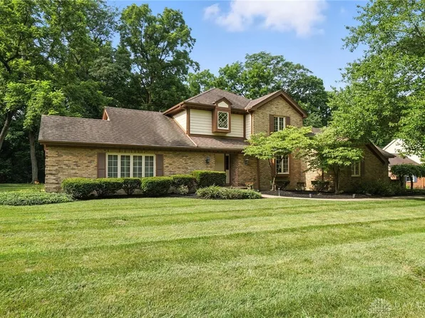 516 Pauley Woods Cir, Dayton, OH 45429