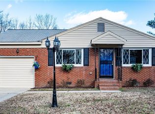 2527 Pinehurst Dr, Petersburg, VA 23805