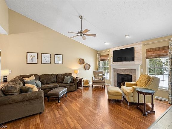 4th image of 1671 Pine Dr