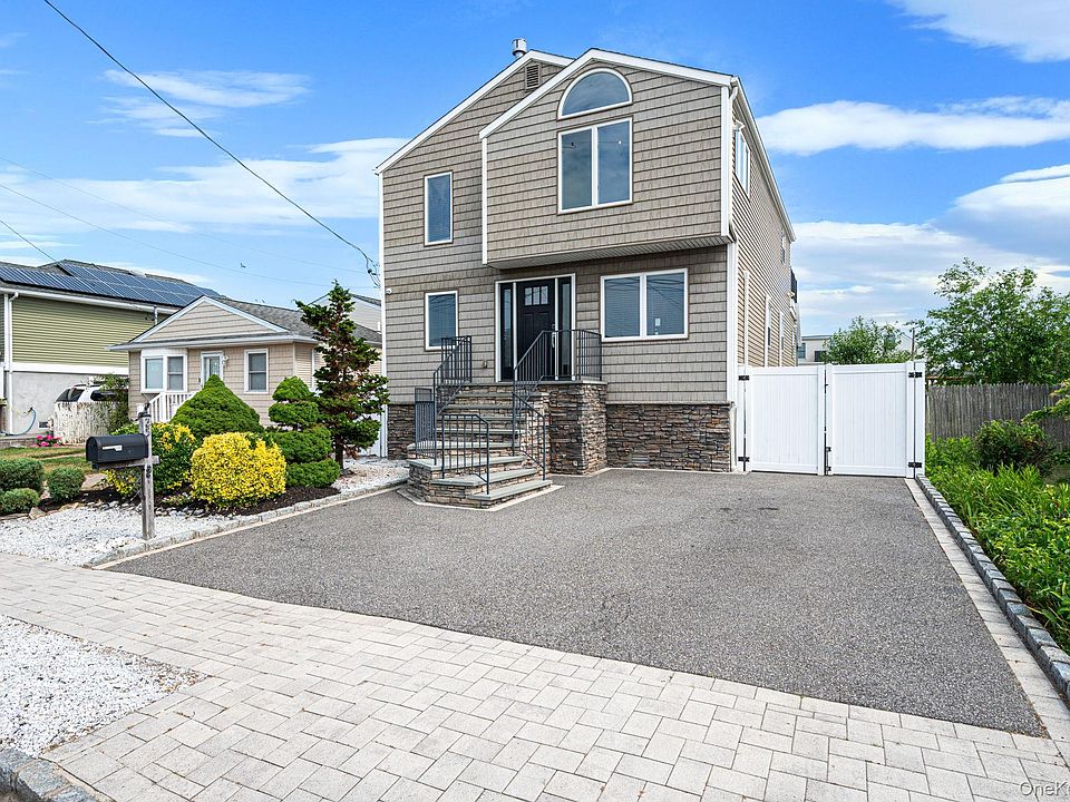 1st image of 25 E Seacrest Avenue