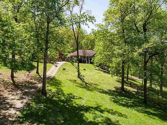 3rd image of 117 Anna Kathryn Dr