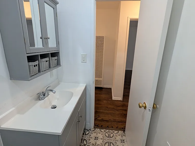 1536 S Fairfax Ave #6 — Photo 9