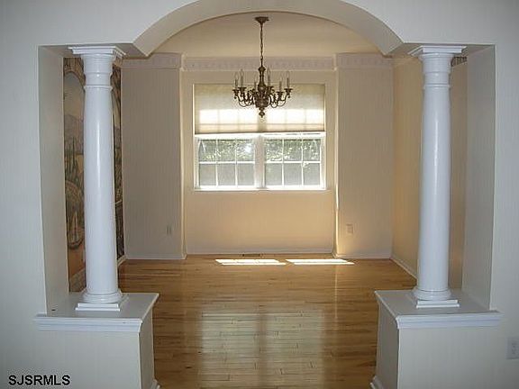 5th image of 205 Prancer Rd