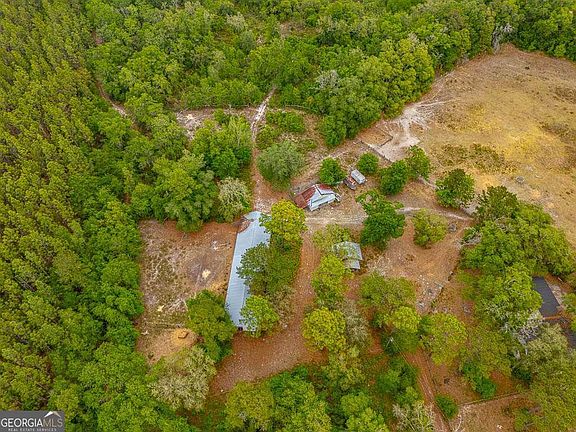 2nd image of 895 Lynn Rd