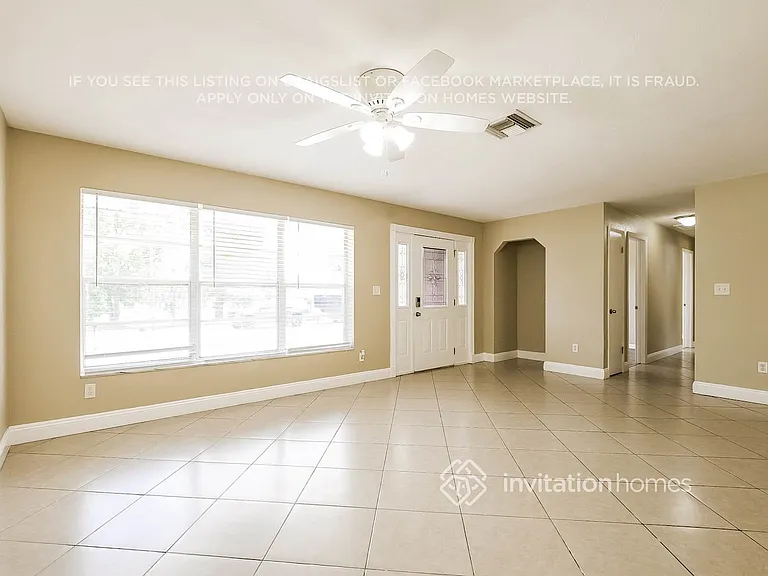 1324 W Hartley Cir — Photo 4