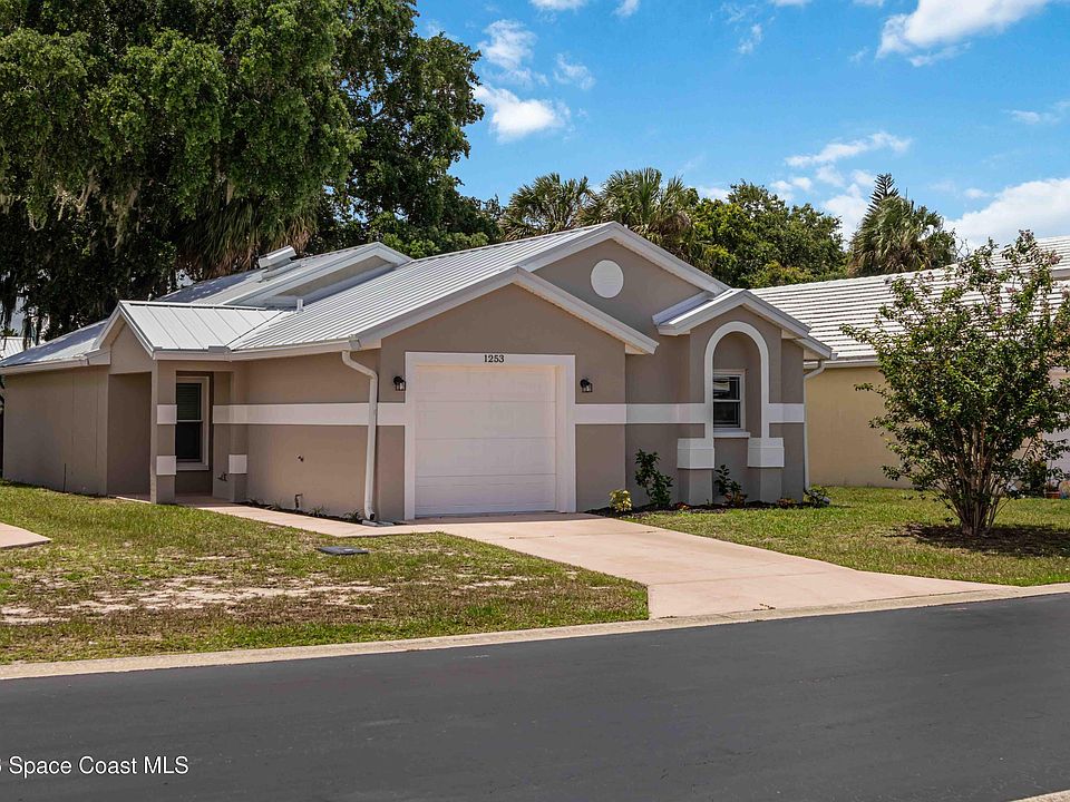 1st image of 1253 Goldenrod Cir NE